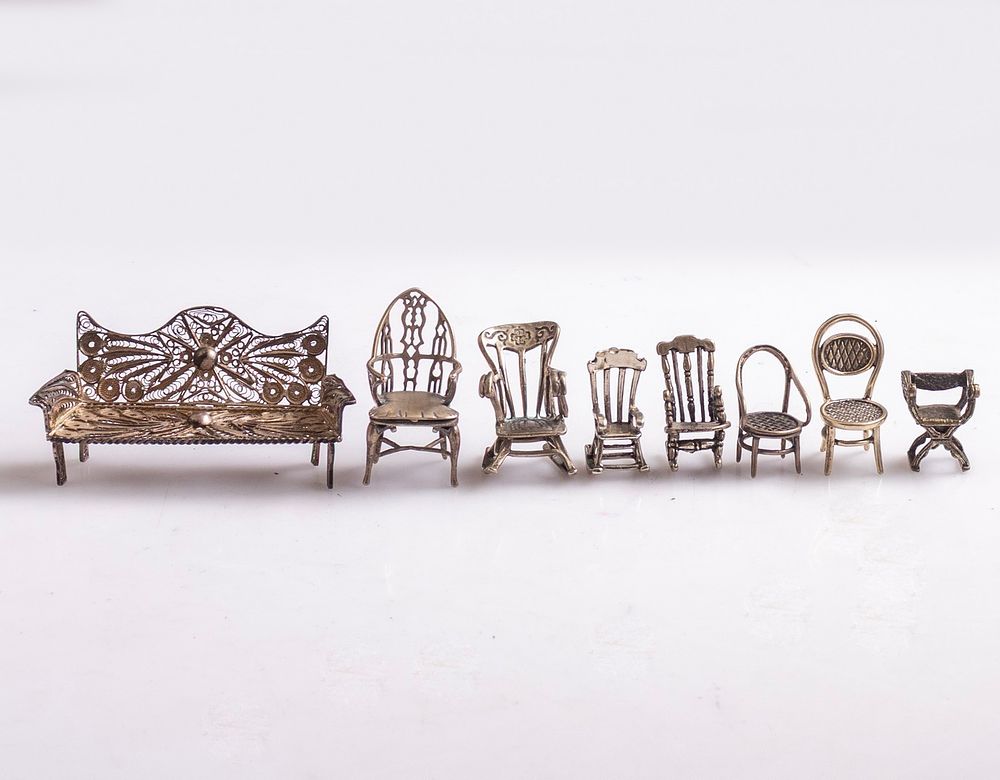 Silver Miniatures. Lot of 8 silver miniatures. Total weight: 93g.