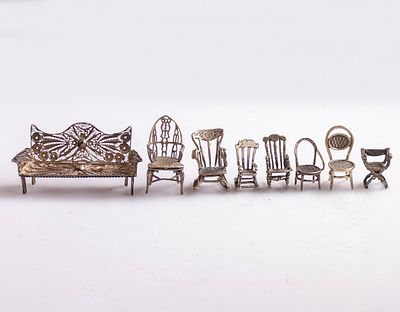 Silver Miniatures. Lot of 8 silver miniatures. Total weight: 93g.