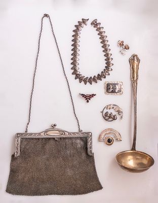 Silver Items. Lot of 8 silver items, most of them made of sterling silver, various makers and 