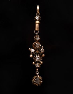 Antique Gold Pendant. Antique 14K gold pendant set with diamonds. Length: 55 mm. Weight: 3.7g.