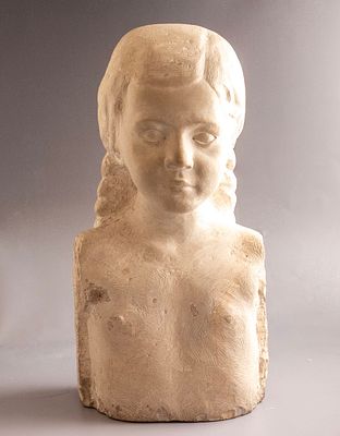 עזריאל אברט (1910-2010), דמות נערה, פסל אבן, גובה: 43 ס"מ, חתום. שברים חסרים, צ'יפים, תיקונים ישנים.