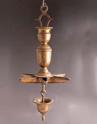 Bronze Jewish Lamp (Judenstern). 19th century bronze Jewish lamp (Judenstern) from