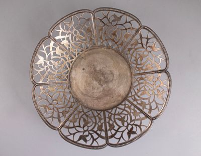 Silver Basket, Germany. 800 Silver basket, Germany, circa 1900. Pierced work featuring floral 