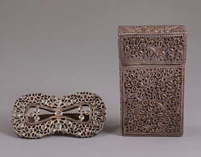 Silver Buckle & Cigarette Case. Lot of 2 silver items including a sterling silver cigarette case 