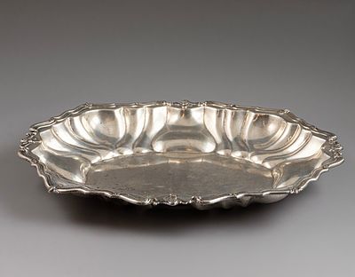 Silver Bowl, Italy. 800 silver bowl, Italy. Decorated with reliefs. Length: 33 cm. Weight: 425 