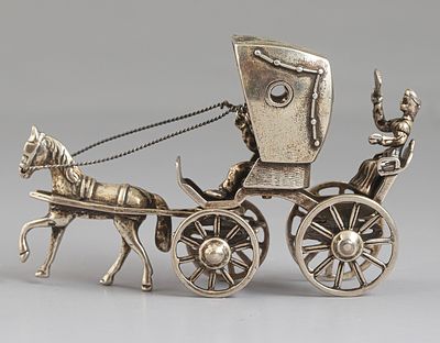 Silver Miniature. A miniature silver figurine, a carriage with a horse. Length: 8 cm, Weight: 65 