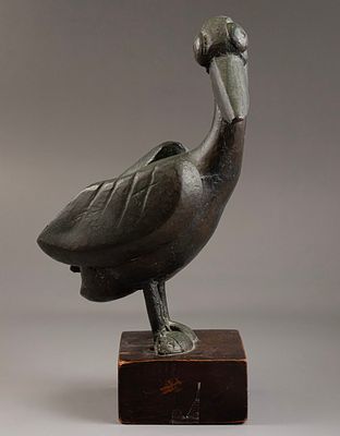 יוסף קונסטנט (1892-1969). יוסף קונסטנט (1829-1969), שקנאי, פסל ברונזה מוצמד לבסיס עץ, גובה (כולל 
