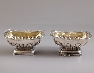 מלחיות כסף רוסיות. זוג מלחיות כסף 84 רוסיות, 1825, סנקט פטרסבורג, תוצרת Aleksandr Lluich 
