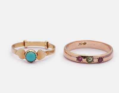 Gold Rings. Lot of 2 14K gold rings, set with turquoise, emerald, and ruby. Sizes: 4-6 US. Total 