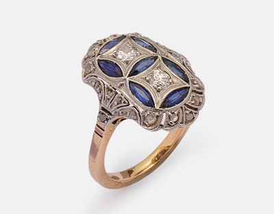 Gold Diamond & Sapphire Ring. 18K Art Deco gold ring, set with 2 diamonds weighing about 10 