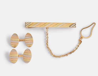 Russian Gold Cufflinks & Tie Pin. Set of a Russian tie pin and a pair of cufflinks made of 18K 
