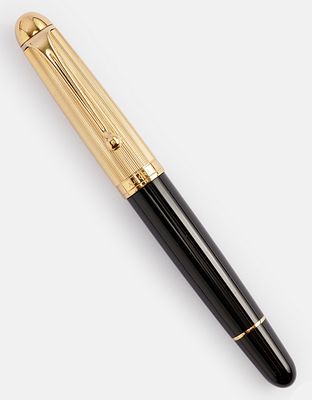 Aurora 88 Big Fountain Pen. Aurora 88 Big fountain Pen, black with gold plated cap, c.1990. 
