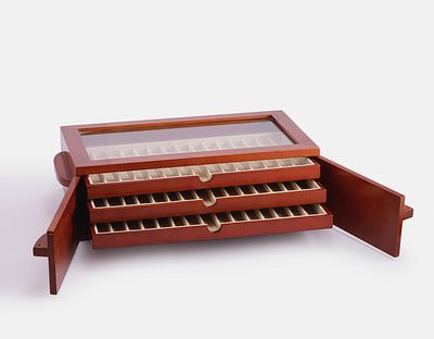 Pens Display Cabinet. Pens storage and display case, made of wood. Dimensions: 21X12.5X42 cm. 