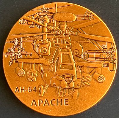 AH-64 APACHE : מדליה צבאית אמריקאית, בקוטר 39 מ"מ.