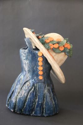 Hana Berger, b. 1952, clay sculpture, height 32 cm. Sculptor in clay, exhibits in exhibitions in 