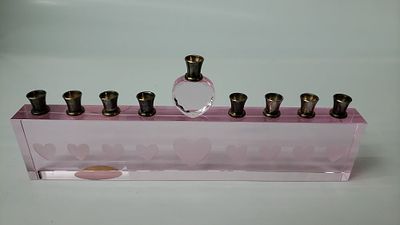 חנוכיה, קריסטל איכותי, עבודת יד , עיצוב הלל מיטרני, אורך: 23 ס"מ, גובה: 9.5 ס"מ, רוחב: 2 ס"מ