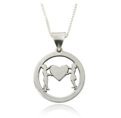925 silver heart necklace for mom. שרשרת לב לאמא מכסף 
מידות וחומר של שרשרת לב לאמא : 
מידות 