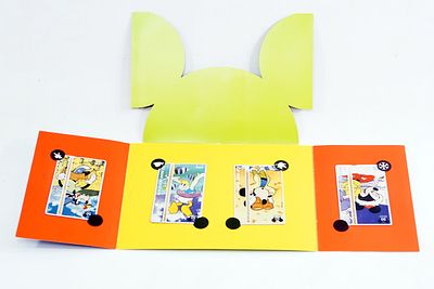 דף מזכרת , של אספני טלכרט. .נסיעה נוסטלגית בזמן: אוסף כרטיסי טלפון (טלכרטים) המוקדש כולו מסרטי 