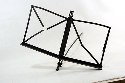 סטנד / מעמד לתוים עשוי ברזל שנות השישים