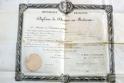 דיפלומה צרפתית לרפואה משנת 1897 ניתנה לדוקטור א. לוימן.