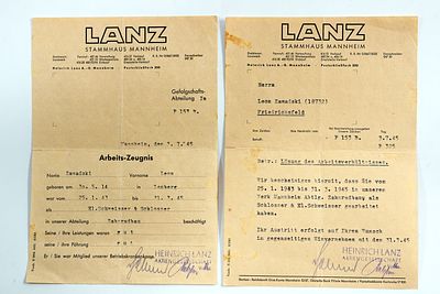 שני אישורי עבודה בגרמנית לחבר ליאון זבצקי, רתך חשמלי בחברת היינריך לנף, 1943–1945.