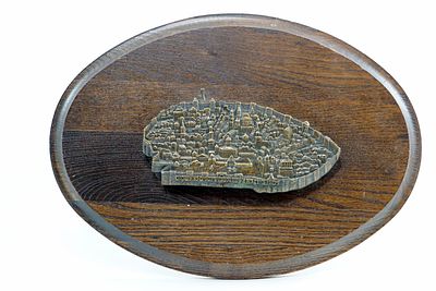 תבליט תלת-ממדי מרהיב: "ירושלם" – העיר העתיקה, מפת ירושלים בשנת 1572 : פריט אמנות דקורטיבי המציג 