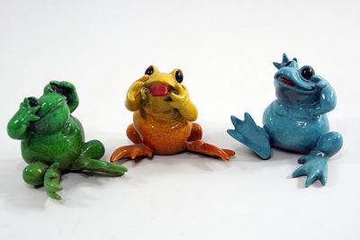 שלשה פסלים מרהיבים פרי יצירתה של פסלת חיות הבר עטורת הפרסים, קיטי קנטרל. היצירה לוכדת את תנועת 