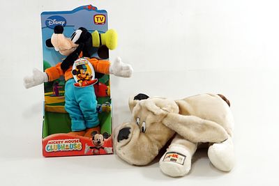 זוג בובות פרווה לאספנות: גופי (Disney) וקמע אולימפיאדת בייג'ינג 2008