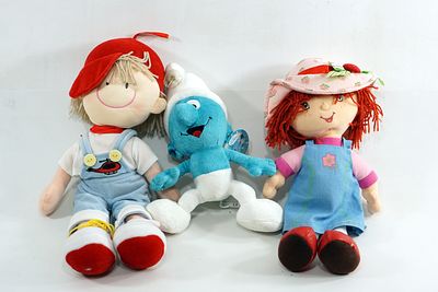 שלישיית בובות נוסטלגיה: דרדס, תותית ואקלברי פין (