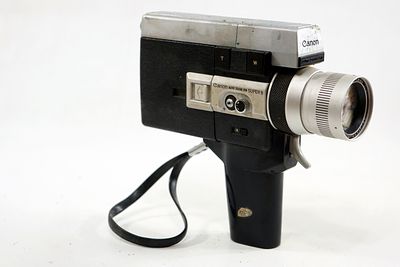 מסרטה 8 מ"מ CANON בארגז מקורי כולל פילם