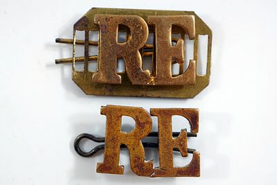 סמלי כתף בריטיים של המהנדסים המלכותיים ממלחמת העולם הראשונה והשנייה, Royal Engineers.