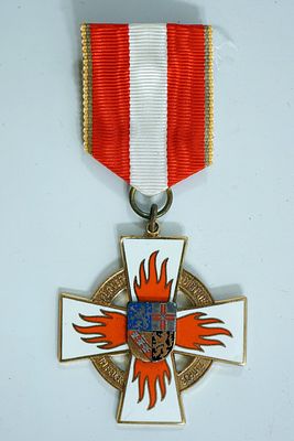 עיטור כבוד פדרלי גרמני – צלב הכבוד הפדרלי, 1951.