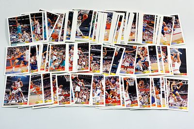 לוט מרשים של קלפי כדורסל אמריקאי מהעשור הכי מטורף בליגה! האוסף כולל קלפים שנות 90 של החברות 