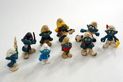 לוט דמויות מיניאטורות מסרטים וסדרות.