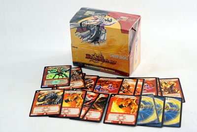 דואל מסטר קופסא עם שמונה חבילות קלפים סגור באריזה מקורית DUEL MASTER