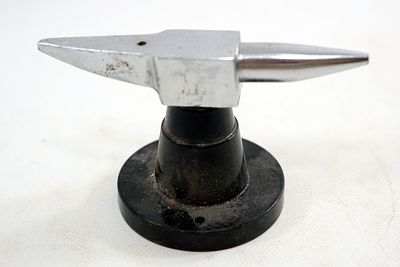 סדן לצורף מצב חדש. הזדמנות מעולה לצורפים, מעצבי תכשיטים וסטודנטים לצורפות. 
כלי עבודה איכותיים 