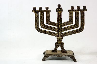 מנורה נחושת 7 קנים ארץ ישראל