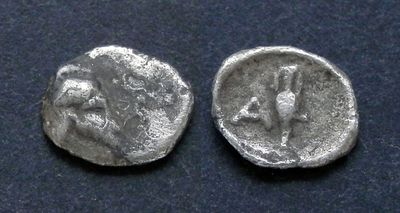 Троада, Неандрия (?), V век до Р.Х., гемиобол. AR гемиобол, вес 0.21 гр., диаметр 8 мм. Место 