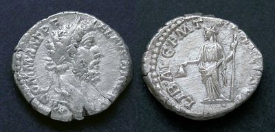 Римская империя, Коммод, 177-192 годы, денарий. AR денарий, вес 3.68 гр., диаметр 17 мм. Место 