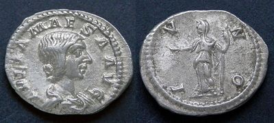 Римская империя, Юлия Меза, бабка Элагабала, денарий. AR денарий, вес 3.09 гр., диаметр 20 