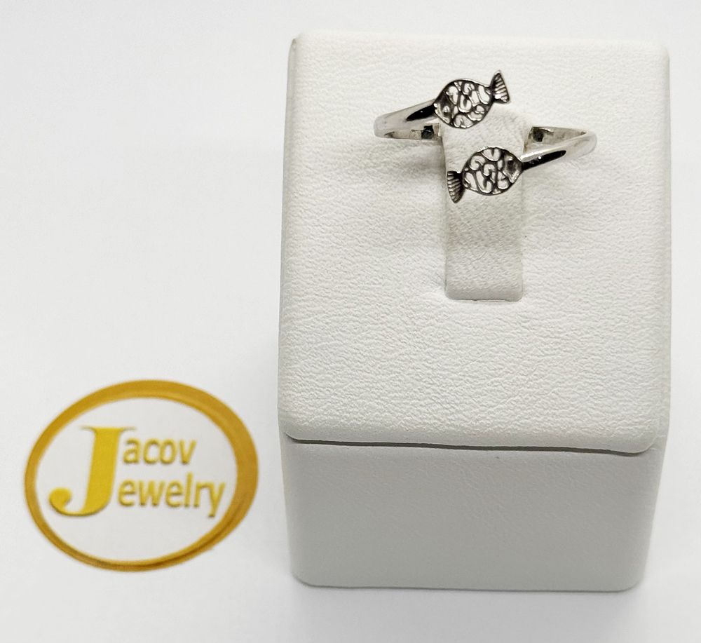 Flexible open ring Pellegrin fish model in a special design 
New 14K white gold.... Gold metal 