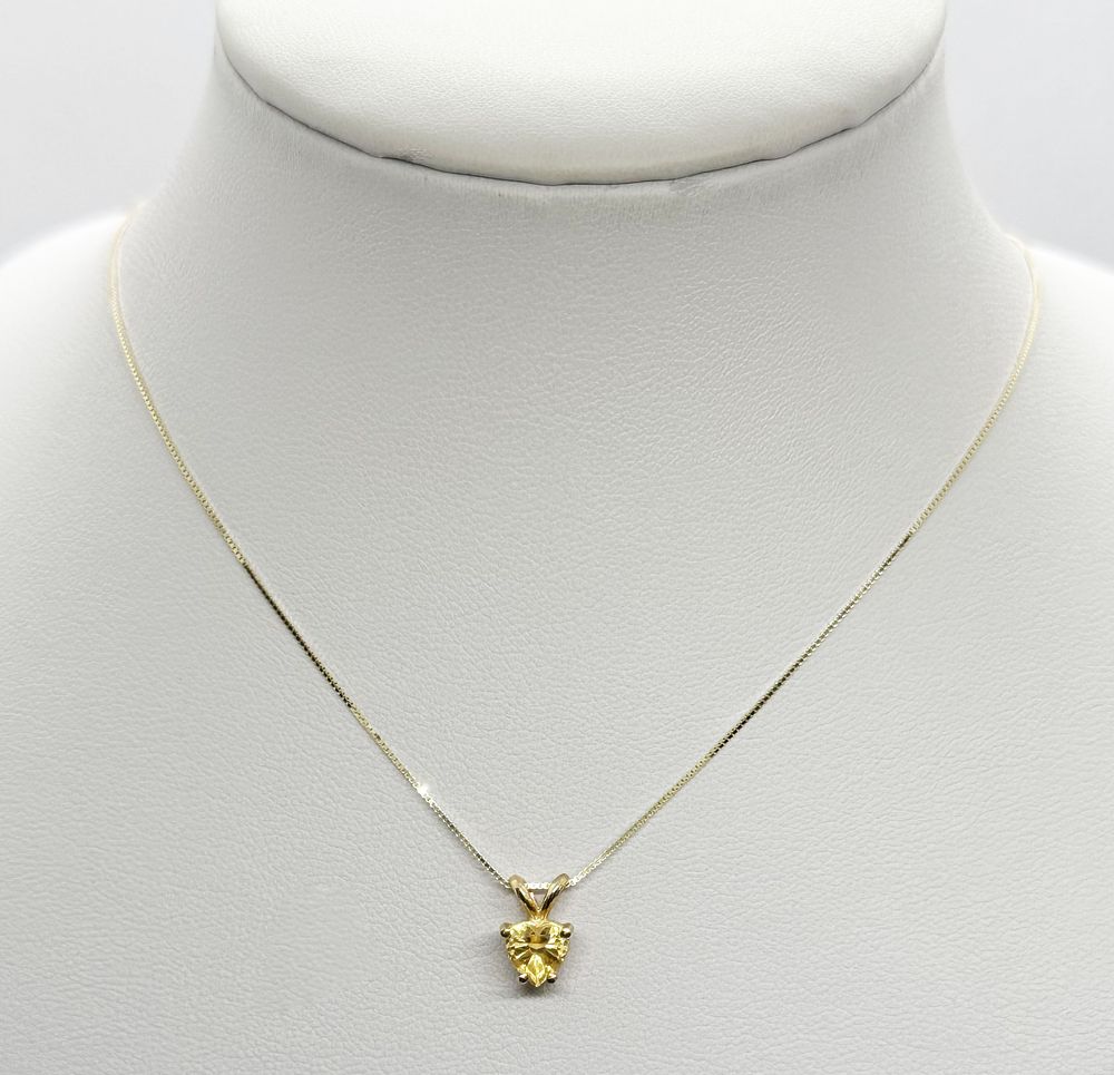 New 14K yellow gold citrine stone heart model necklace and pendant.... Gold metal 
Purity: 14K 