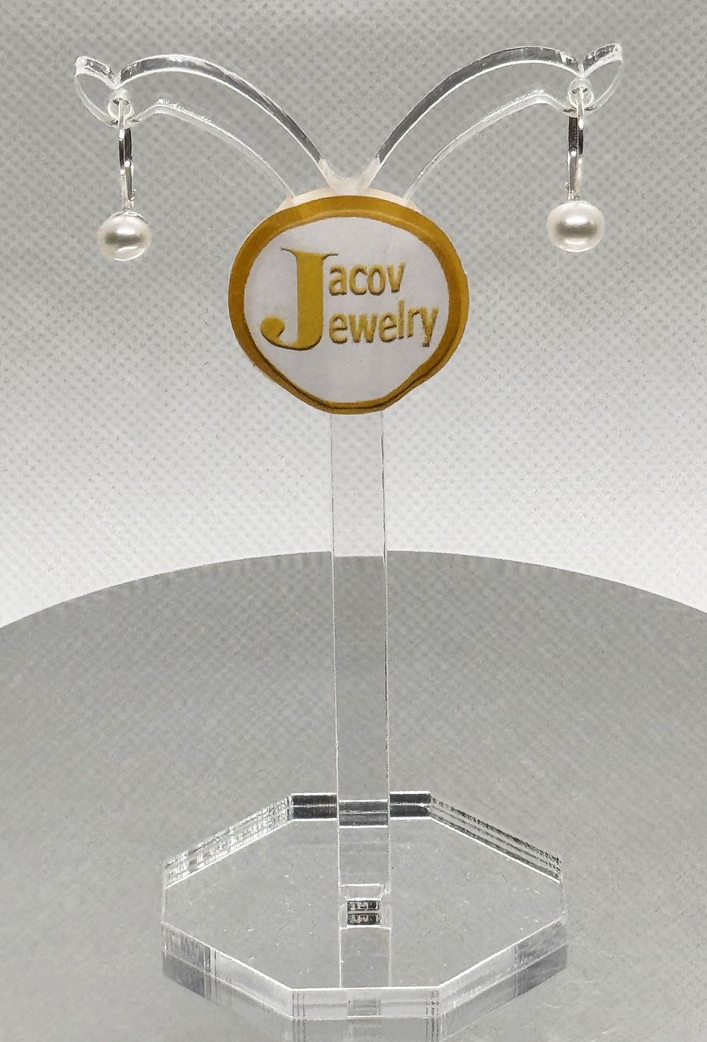 A pair of new natural pearl hoop earrings in 925 silver. Silver metal 
Purity: 925 
Hoop 