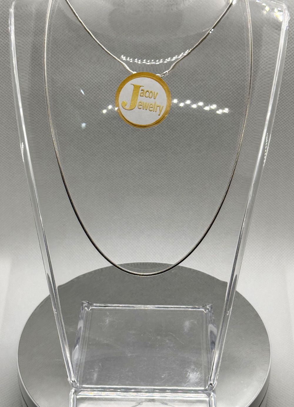 New 45 cm long snake link necklace in 925 silver. Silver Metal 
Purity: 925 
Necklace Length: 45 