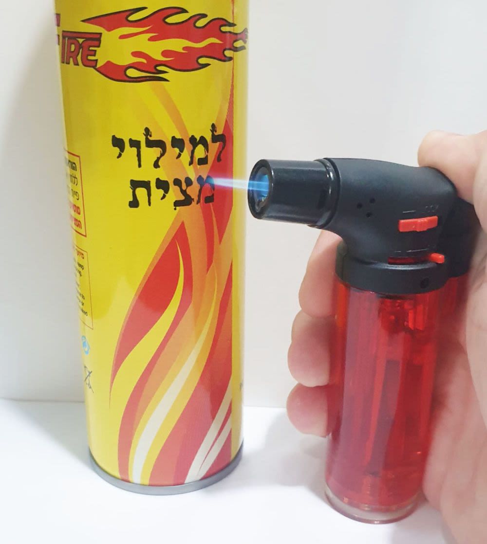 Burner for delicate soldering including a 300 ml gas tank for refilling (red). Burner comes full 