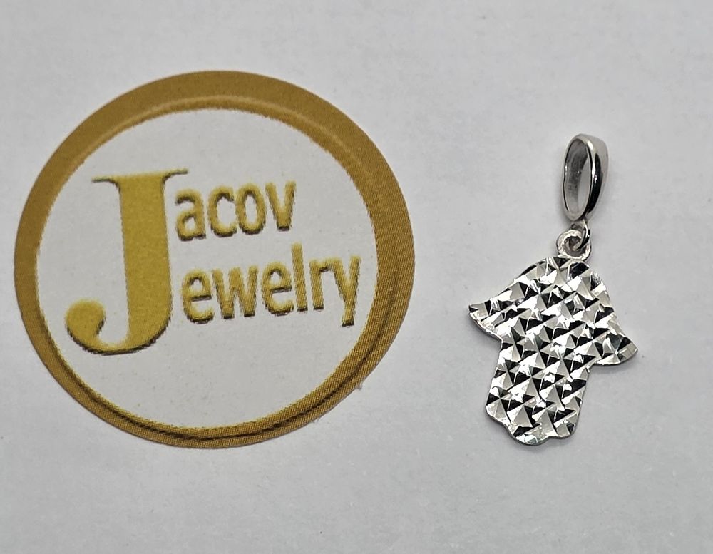 New 14K White Gold Diamond Cut Hamsa Pendant....
*Suitable as a pendant for a necklace or as a 