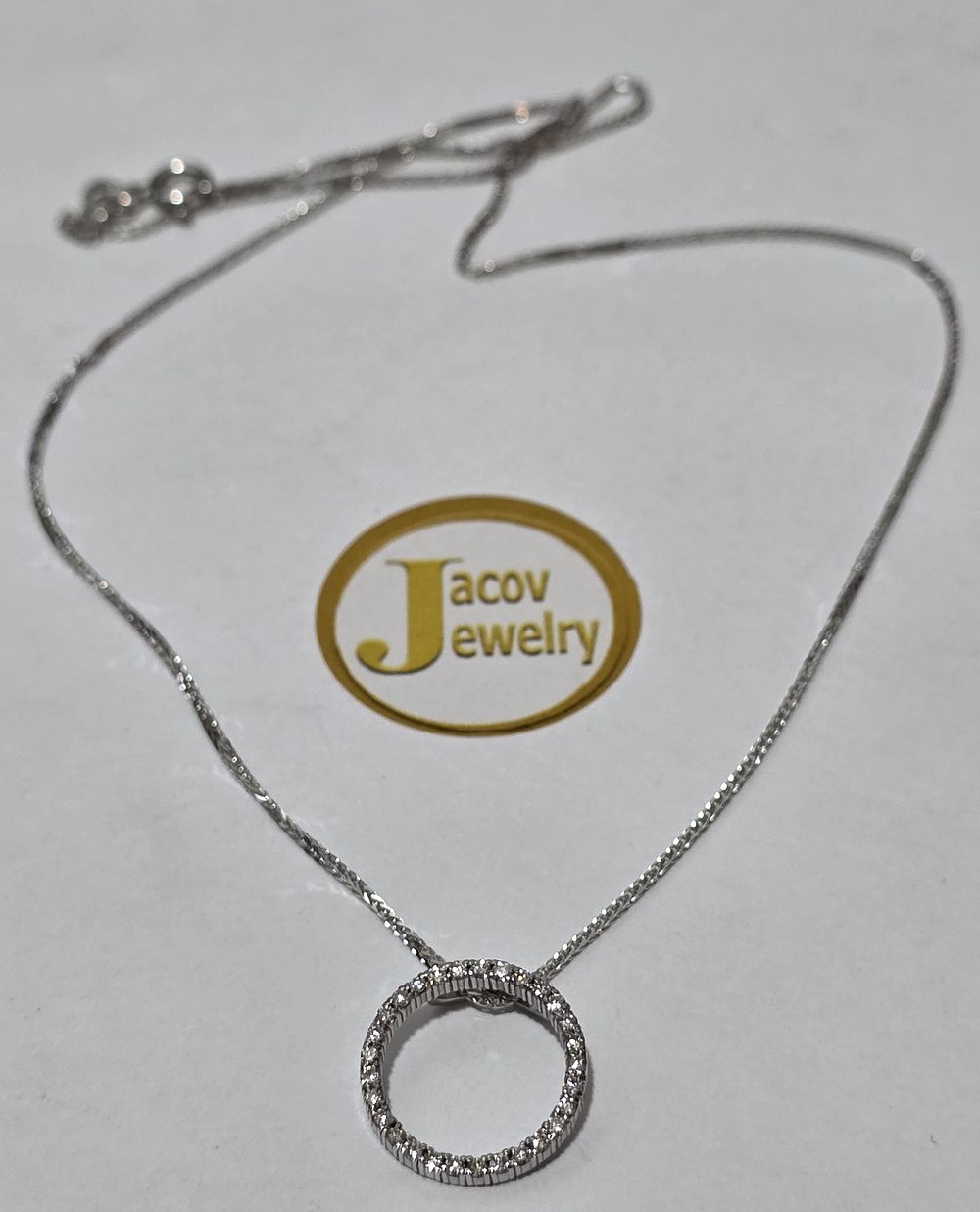 New 14K white gold, full round model necklace and pendant, natural diamonds.... *The jewelry 