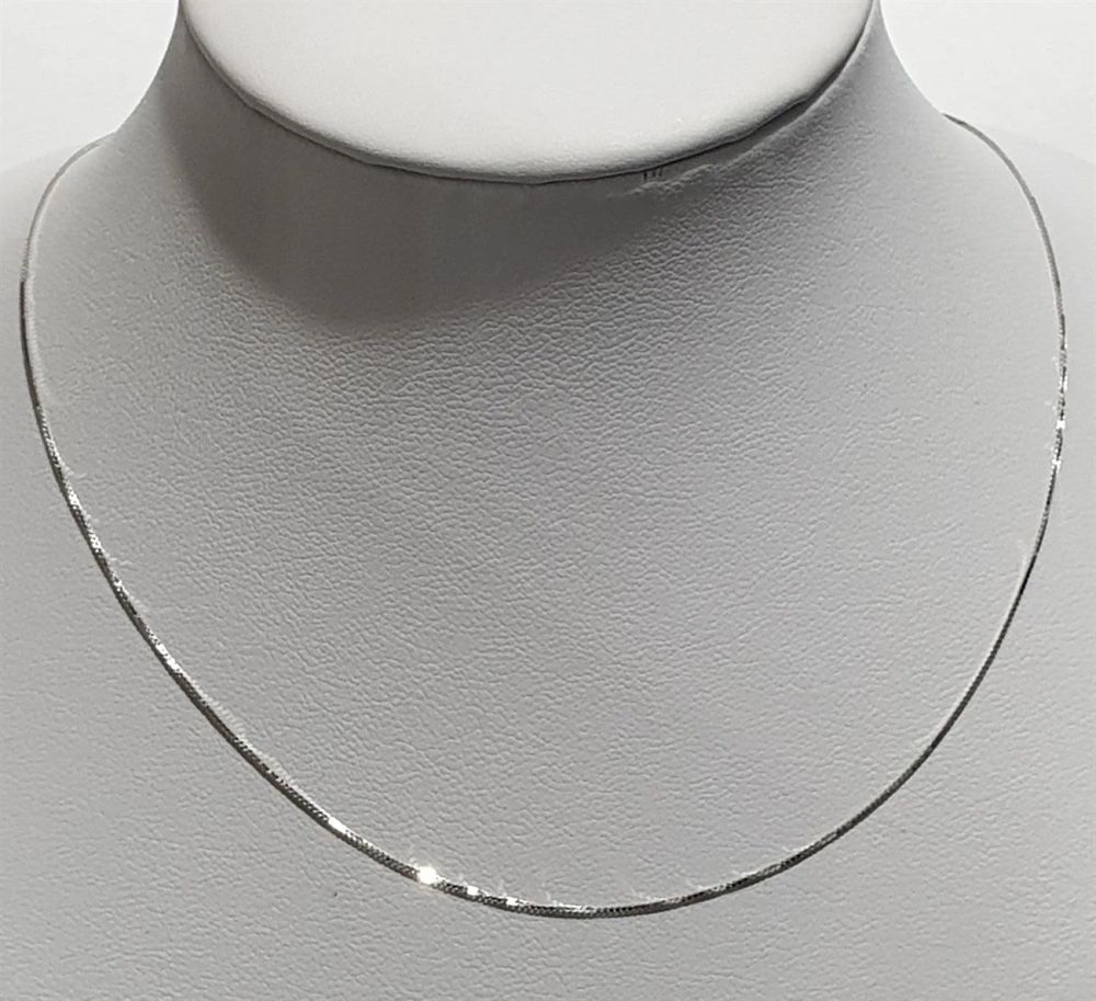 New 14K white gold Venice model necklace, 
42 cm long.... Gold Metal 
Purity: 14K 
Color: White 