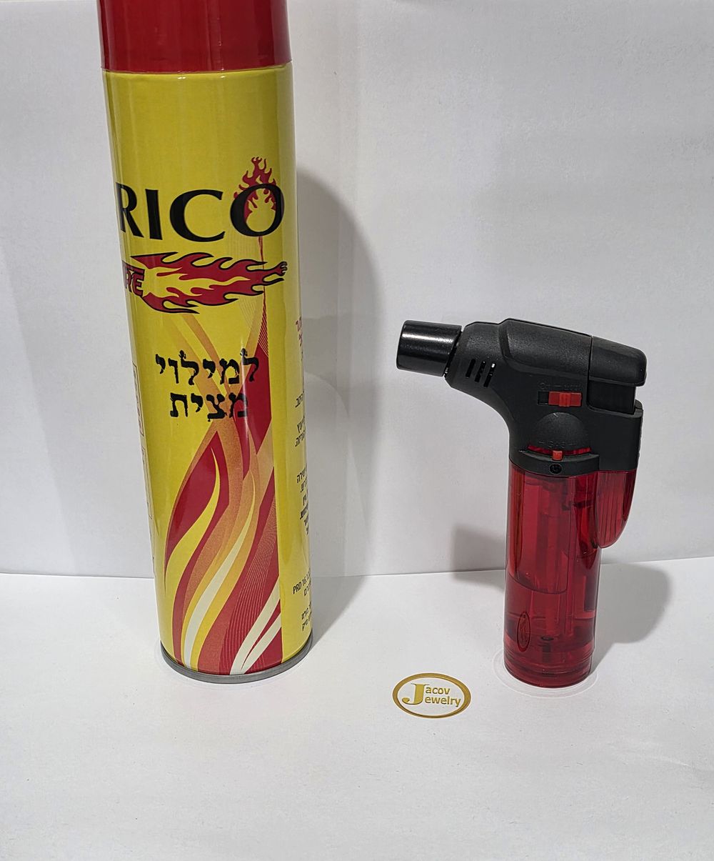 Burner for delicate soldering including a 300 ml gas tank for refilling (red). Burner comes full 