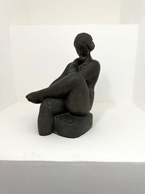 אהרון פריבר. מודל אישה, פסל ברונזה, פסל יחידני 1\1 !! 40x25x24 ס"מ, חתום בעברית ובאנגלית, בסגנון 